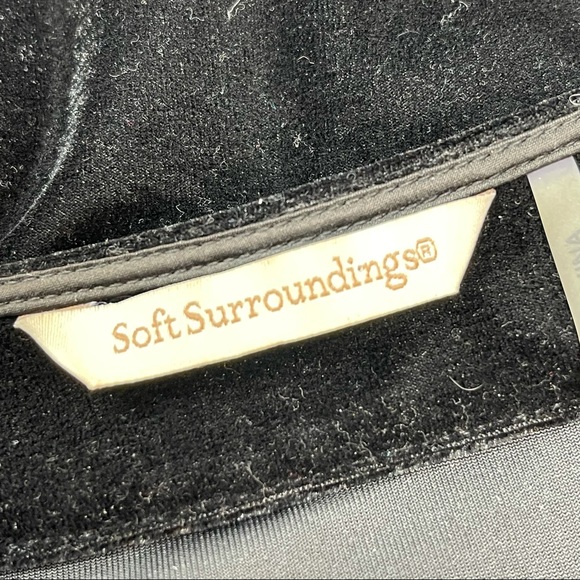 SOFT SURROUNDINGS Women’s Black Velvet Shapely Stretch Surplice Top - Picture 7 of 7